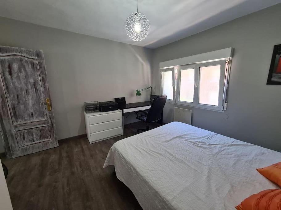 A Un Paso De La Playa, Amplio Apartamento Хихон Экстерьер фото